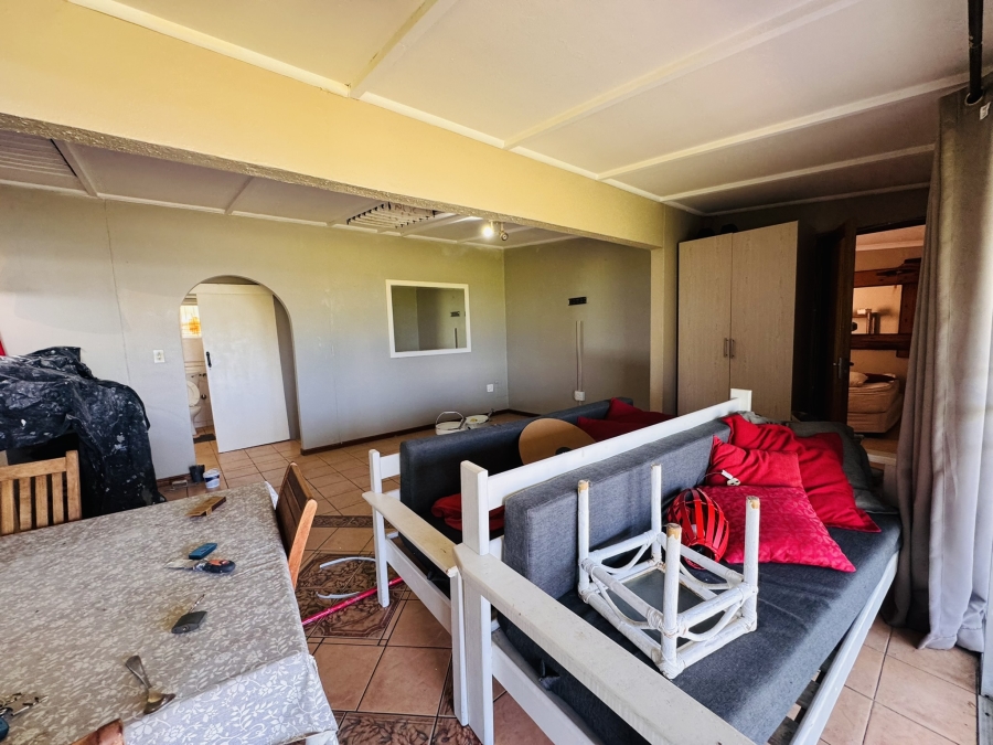 To Let 4 Bedroom Property for Rent in Harbour Island Western Cape